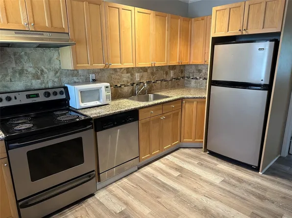 590 NW 40 Court #3, Oakland Park, FL 33334