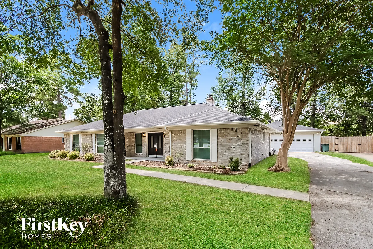 Building Photo - 26715 Westwood Dr