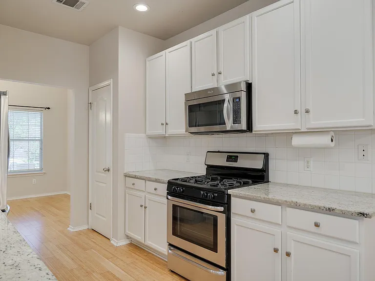 5709 Pecanwood Ln — Photo 10