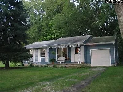 1027 Plaza Dr photo 1