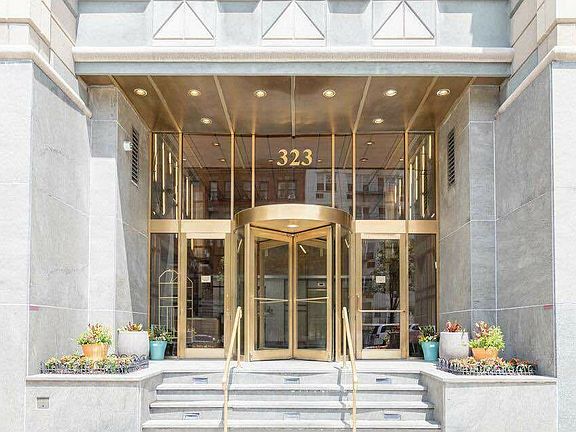 4th image of 305 W 97th St #17