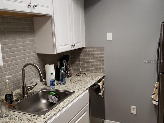 3rd image of 295 Wymore Rd #200