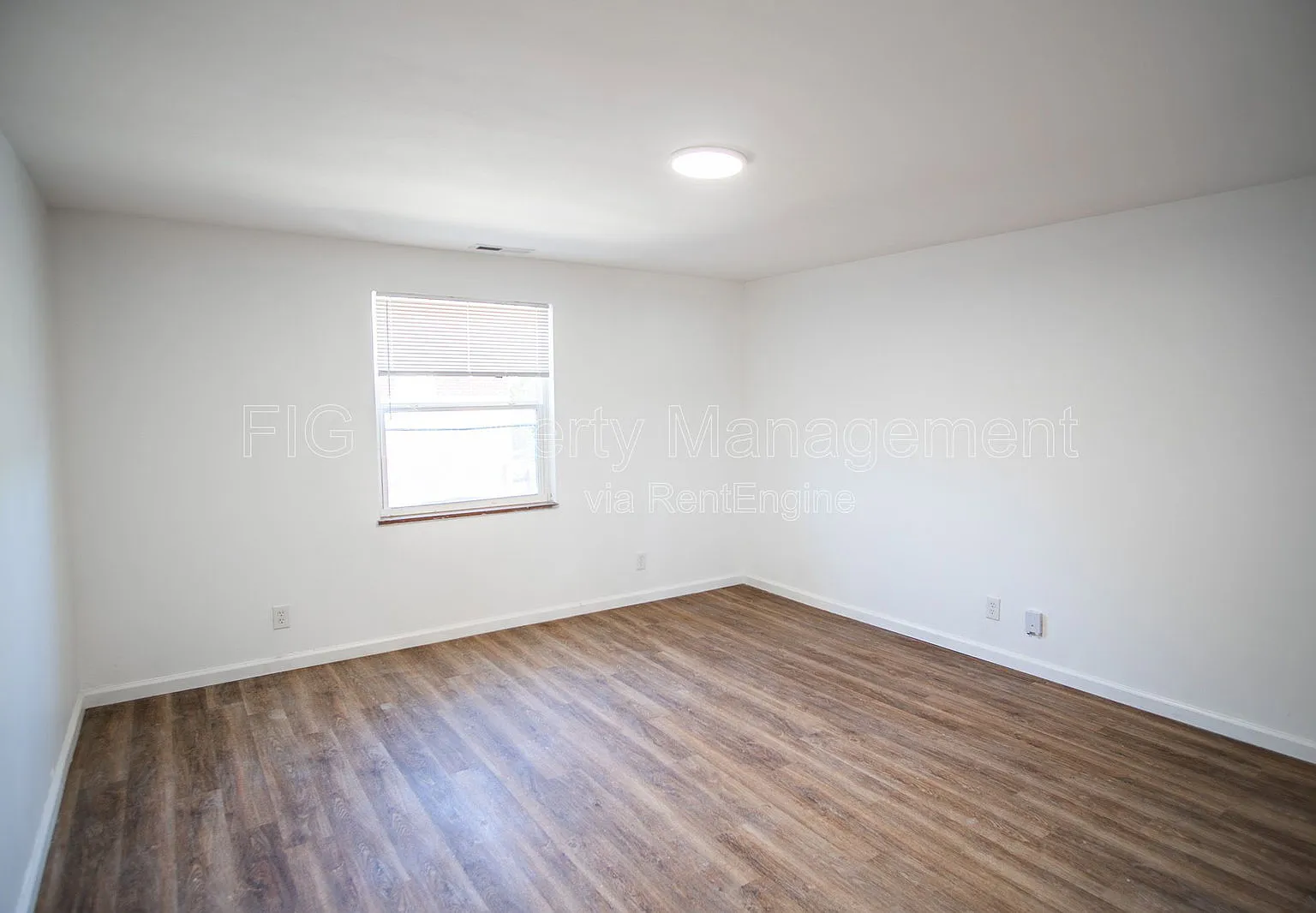 315 N Castle St — Photo 2