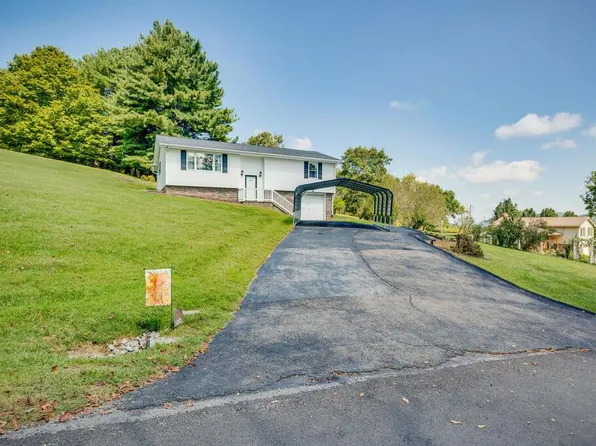 136 Fincastle Dr, Lebanon, VA 24266