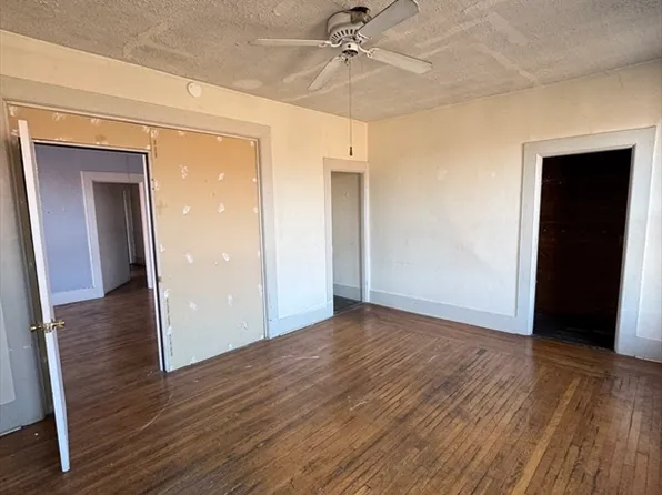 435-455 State St, Springfield, MA 01105