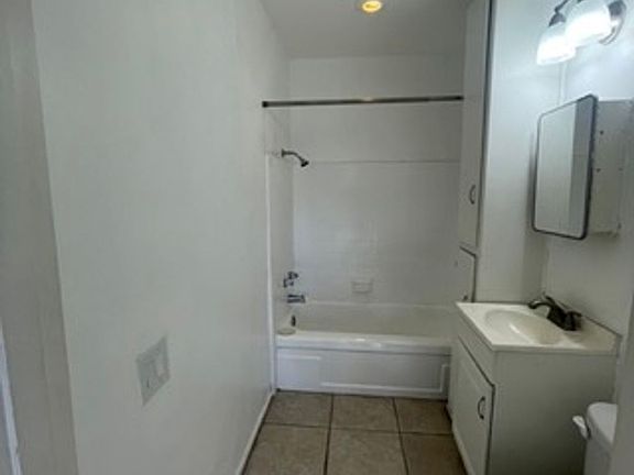 5th image of 632 W 13th St N #1340