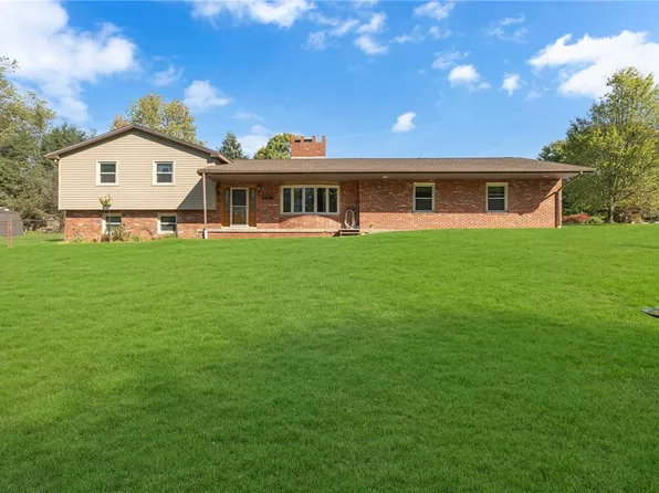 101 Ridgemont Dr, Industry, PA 15052
