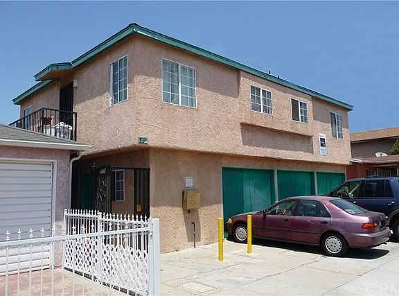 2nd image of 5515 Pine Ave