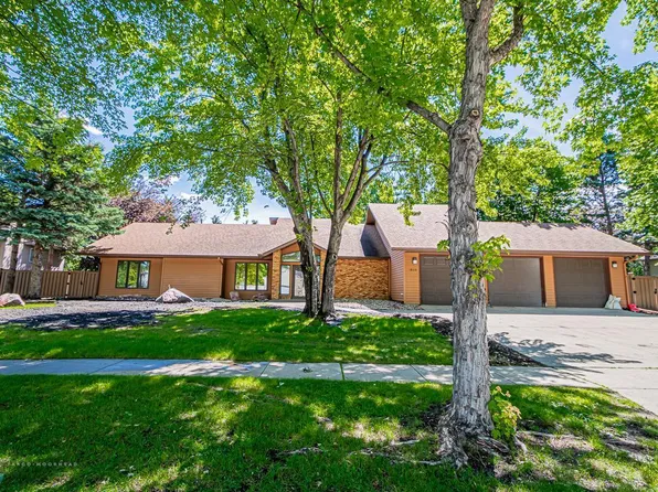 3508 20th St S, Fargo, ND 58104