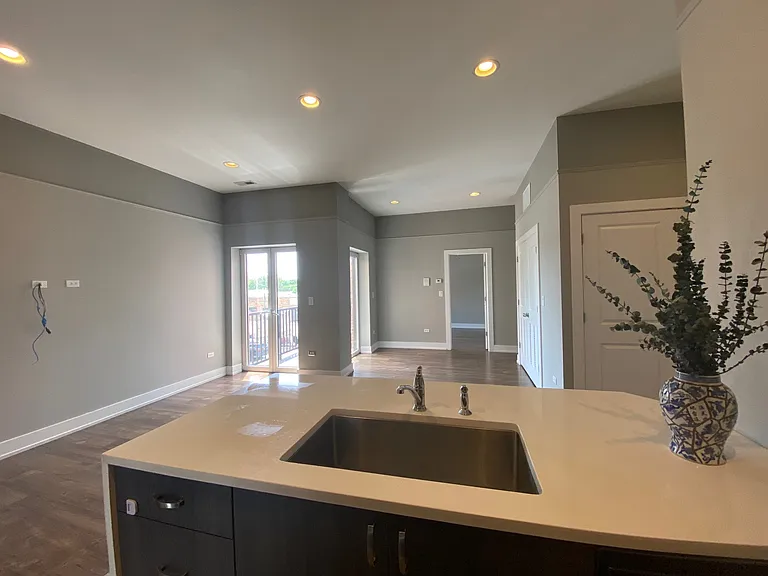 5911 N Northwest Hwy #205 — Photo 5