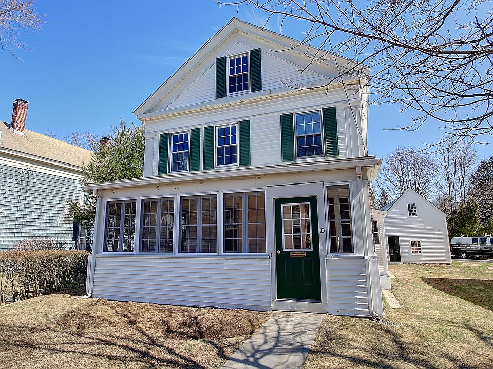 1st image of 10 Holliston St