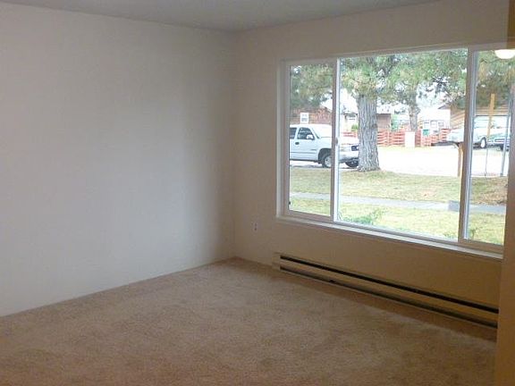 4th image of 6210 E 6th Ave APT E2