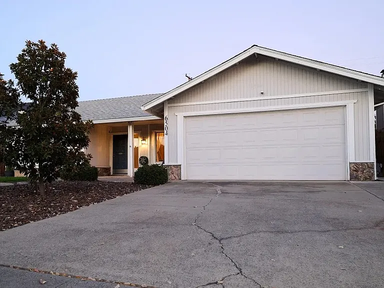 6504 Sagebrush Way — Photo 14
