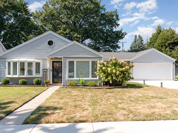 9312 S 49th Ave, Oak Lawn, IL 60453