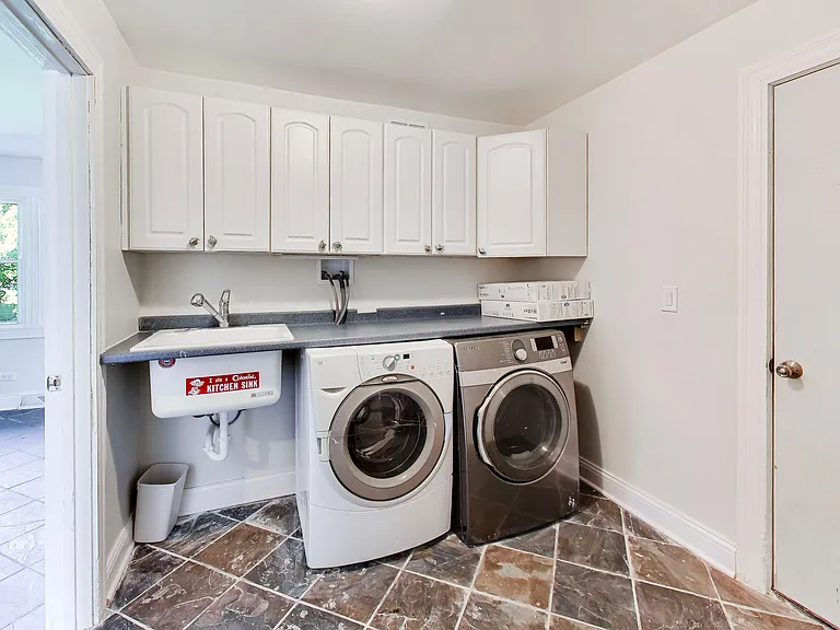1526 Carrol Ct — Photo 17