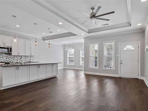 3rd image of 8711 Green St