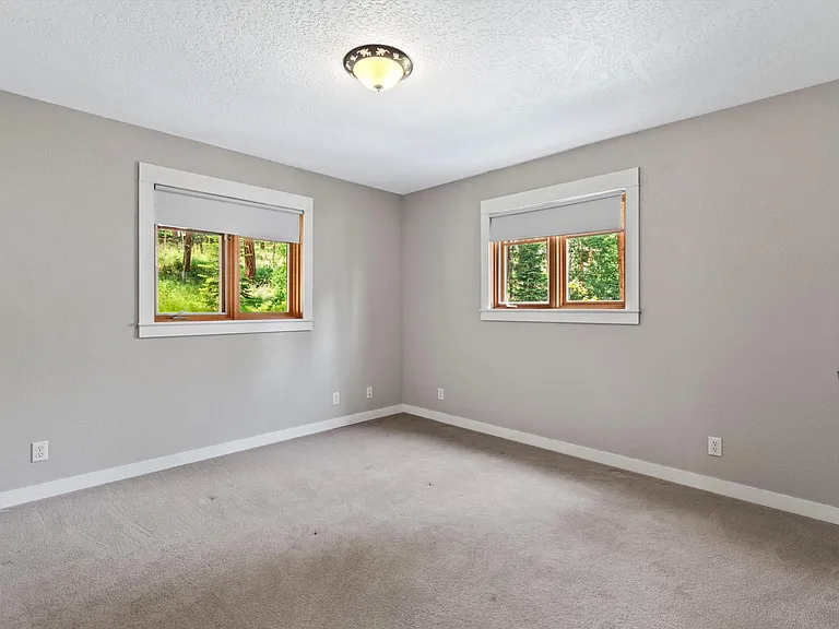 Forest Hill Ln — Photo 16