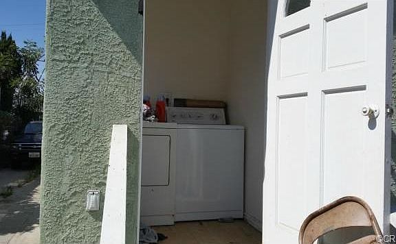 5th image of 626 E 111th St
