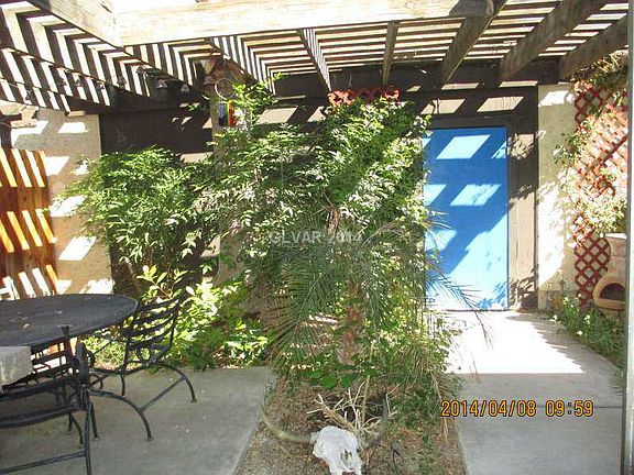 3rd image of 3225 Yolanda Ln