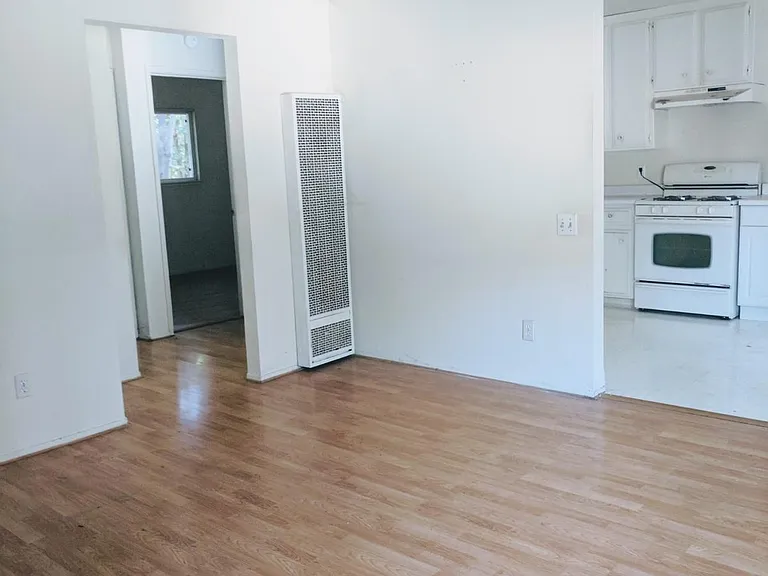 516 K St #C — Photo 12