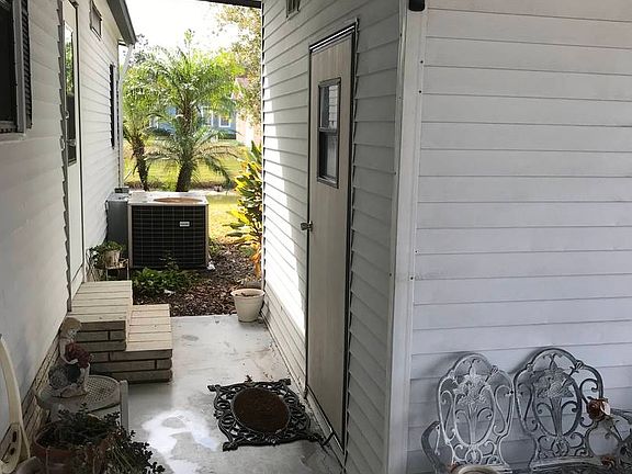 4th image of 428 S Edgewater Dr
