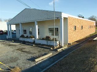 7533 Williamson Rd, Roanoke, VA 24019