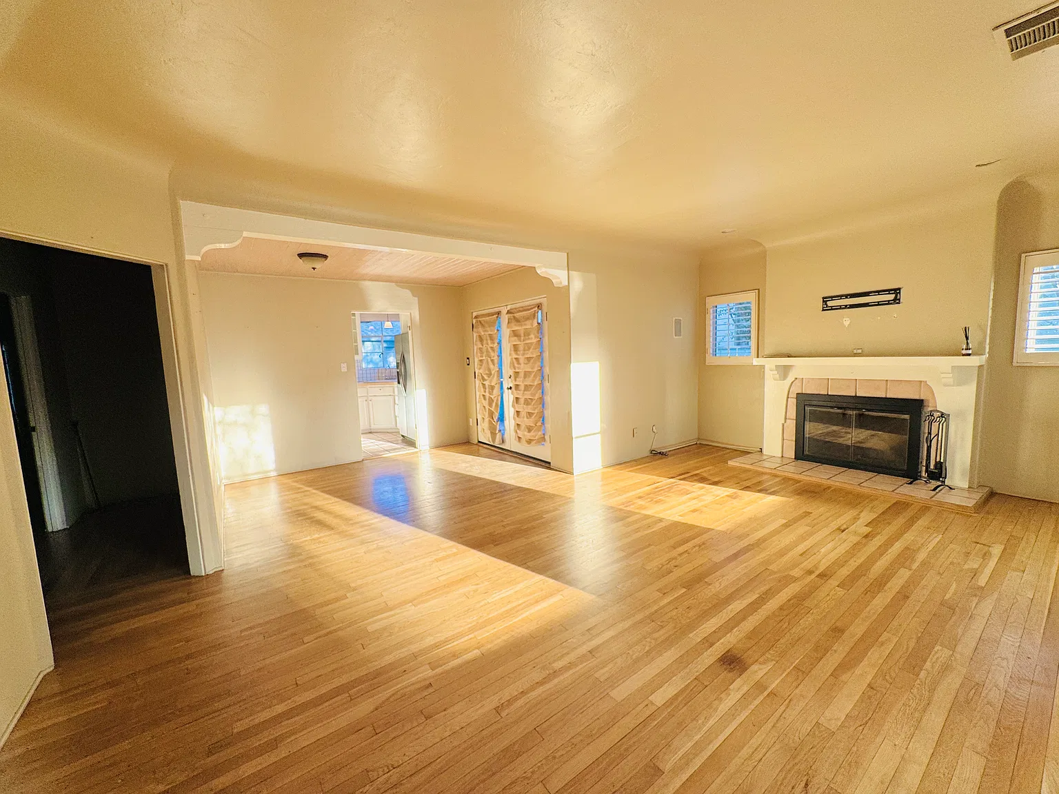 2 bed, 1150 sqft, $2,395 — Photo 3