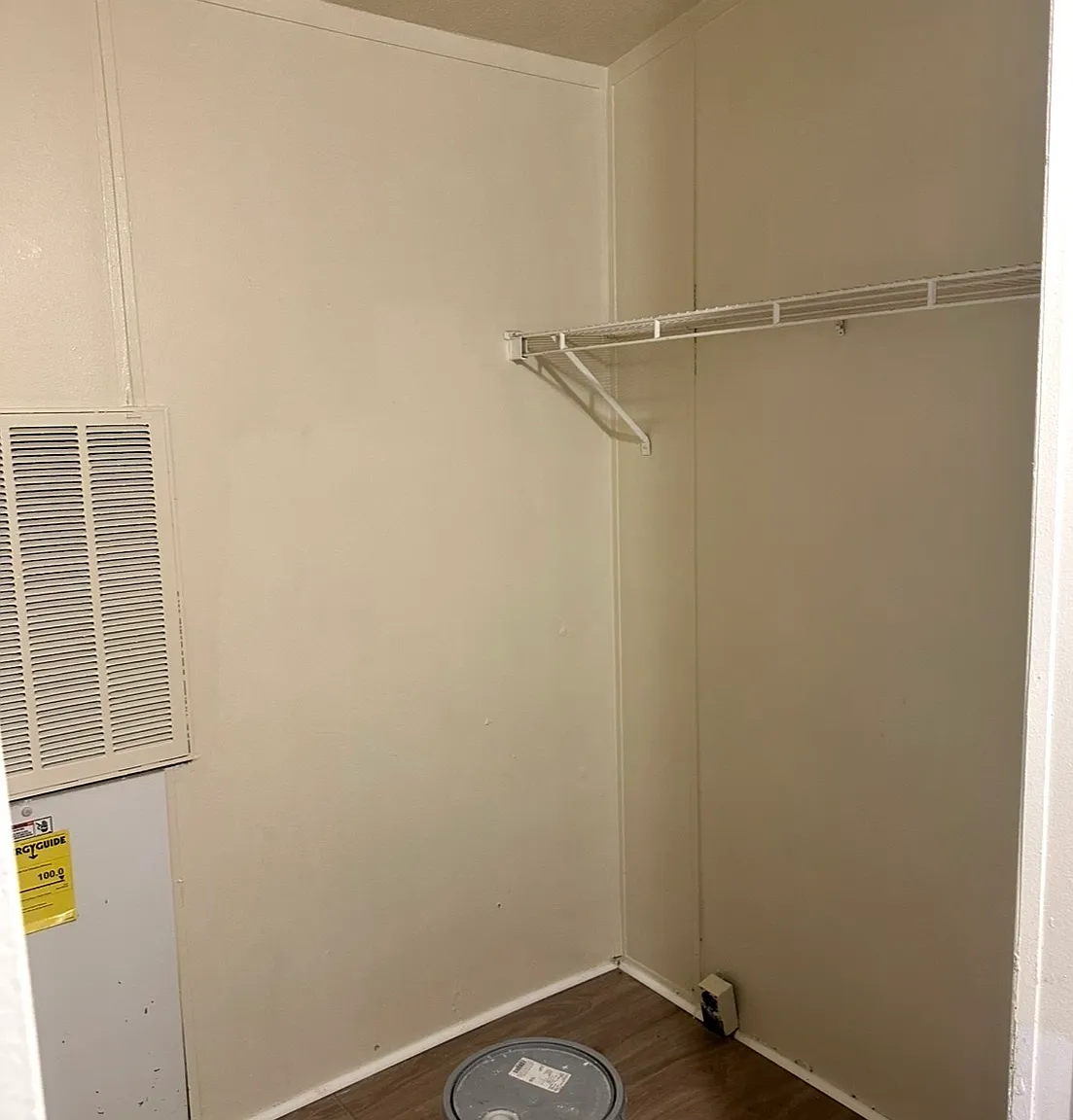 3 bed, $1,300 — Photo 3