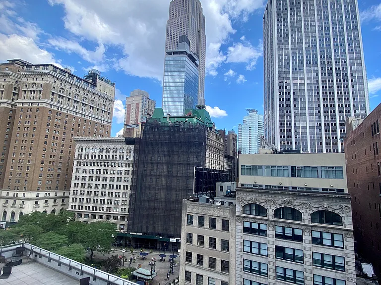 885 6th Ave #11C — Photo 4