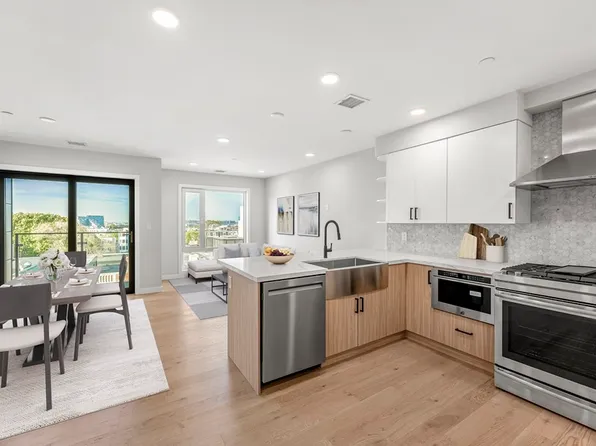 457 W Broadway #503, Boston, MA 02127