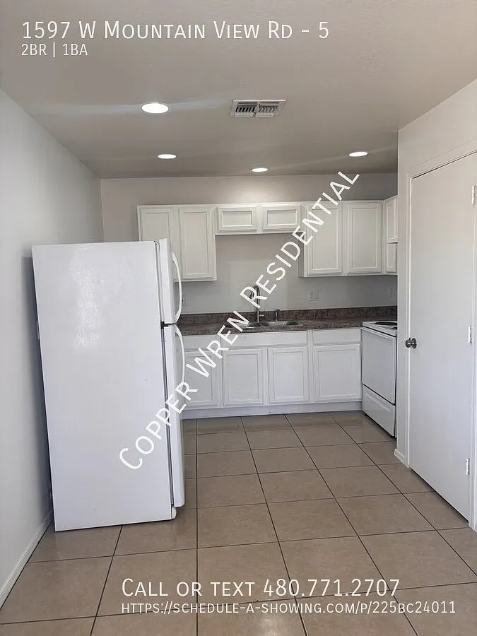 2 Bed with Washer/Dryer + Free Rent — Photo 3