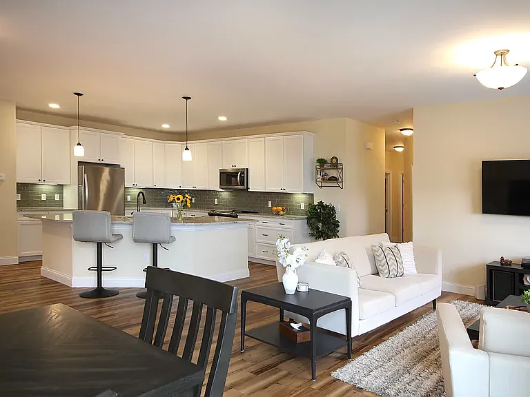 132 Stillwater Ln #5 — Photo 6