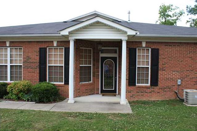 2nd image of 1821 Jackson Square Dr