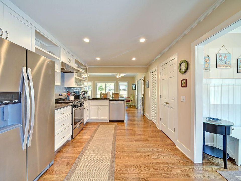 1st image of 310 Kelsall Ave