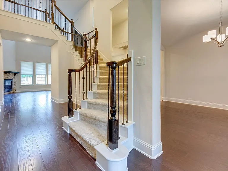 10307 Latta Creek Dr — Photo 7