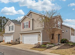 194 W Oaks Pl, Woodstock, GA