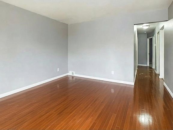 2nd image of 17840 Goddard St