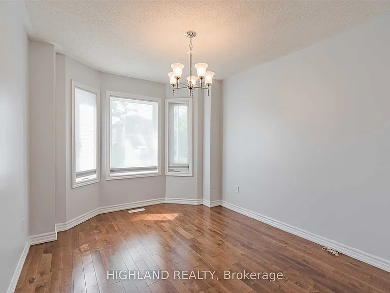 1130 Glen Valley Rd — Photo 2