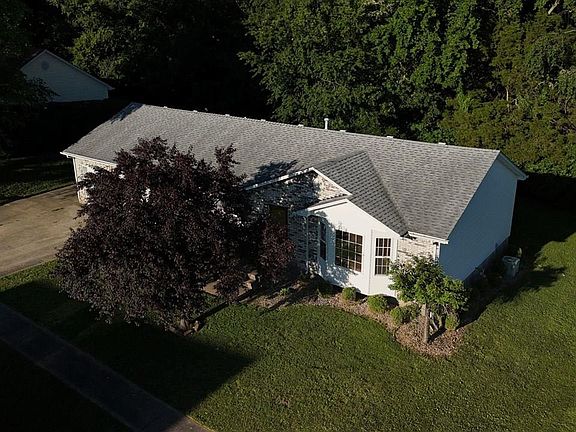 3rd image of 536 Bewley Blvd