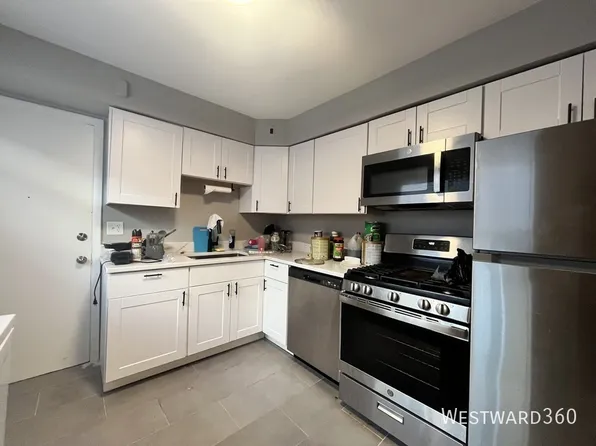 1624 W Touhy Ave APT 1B, Chicago, IL 60626