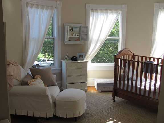 5th image of 30 Irving Pl