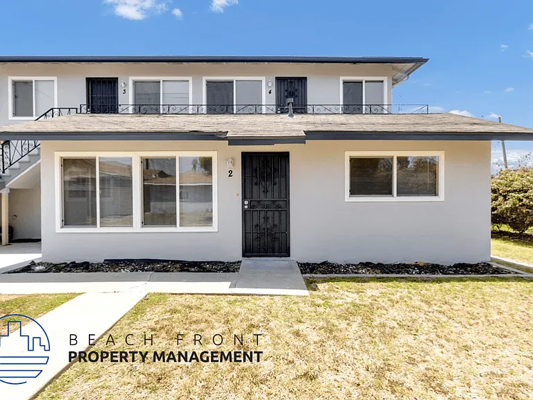 318 E Hazel St — Photo 1