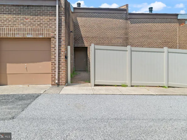 7240 Park Heights Ave Unit 105, Baltimore, MD 21208