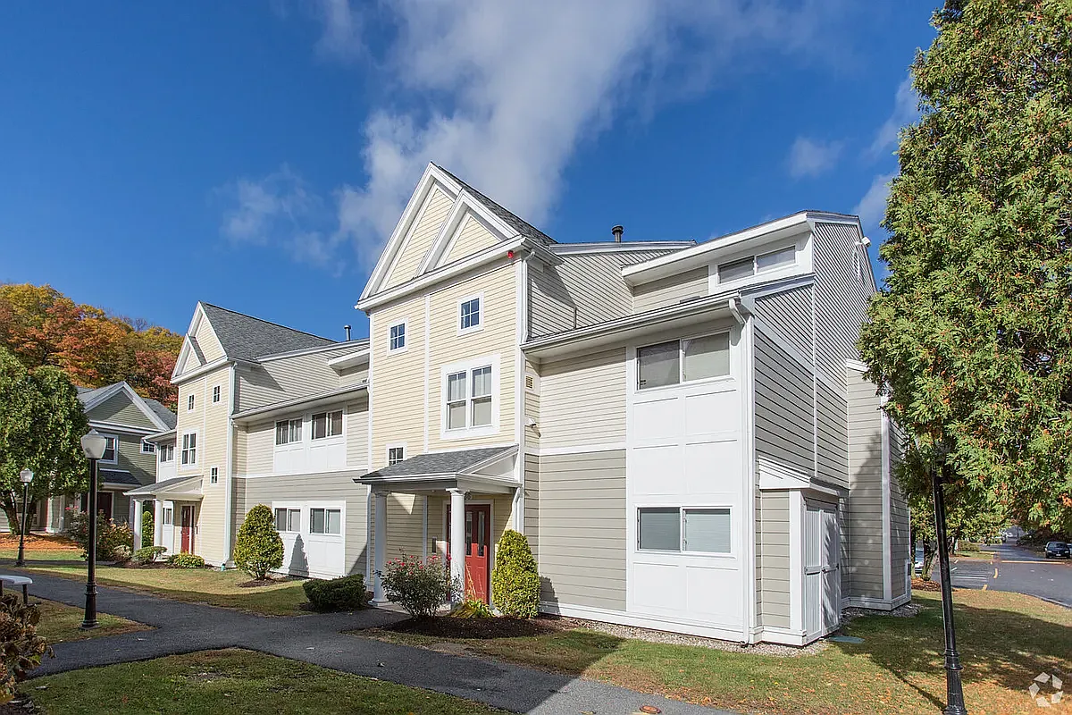 Beacon Village Apartments — Photo 3