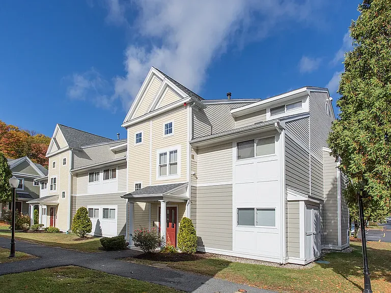 Beacon Village Apartments — Photo 3