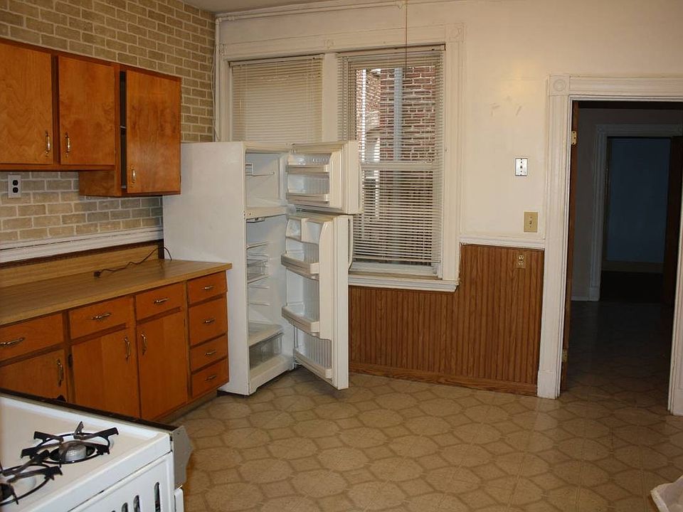 2nd image of 9 Stillman St APT 002