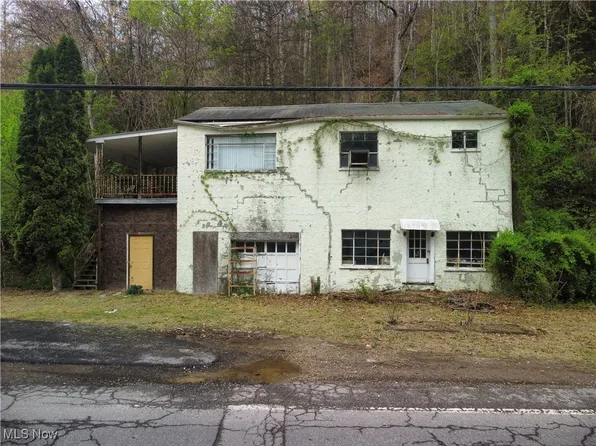 5743 Procious Maysel Rd, Procious, WV 25164