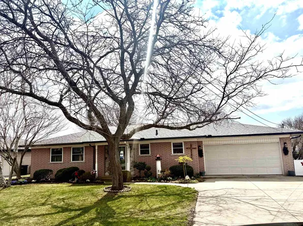 7233 Flamingo St, Algonac, MI 48001