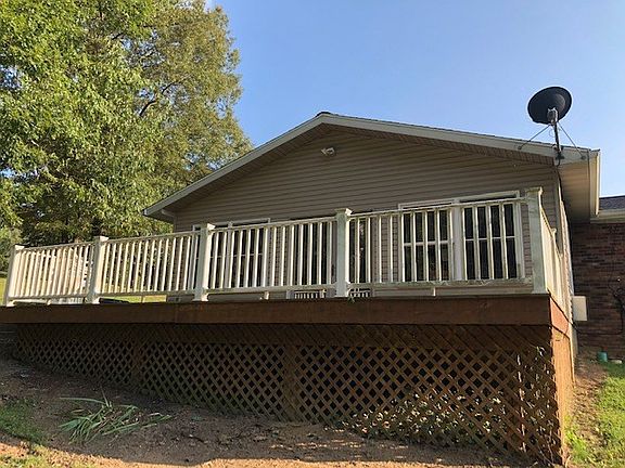 2nd image of 516 Oakwood Dr
