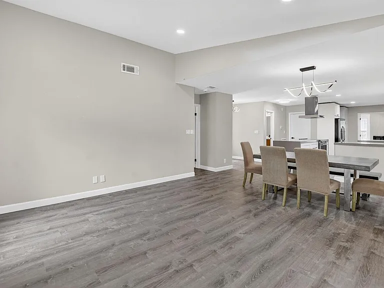 3068 NW 25th Way — Photo 8